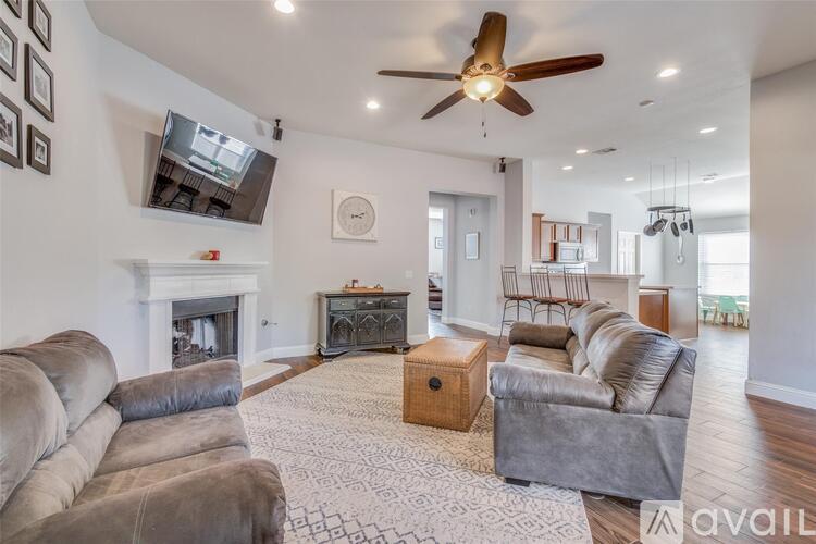 4916 Auburn Drive 4 Beds Single Family Home for Rent - Photo gallery 4