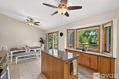 8725 Queens Garden North 5 Beds Apartment for Rent