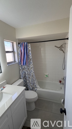 5210 Cornell Street, 2 Beds Condo for Rent - Photo gallery 3