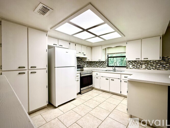 3362 S College Ave 3 Beds Single Family Home for Rent - Photo gallery 4