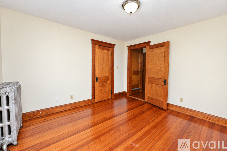 330 West St 4 Beds Single Family Home for Rent - Photo gallery 3