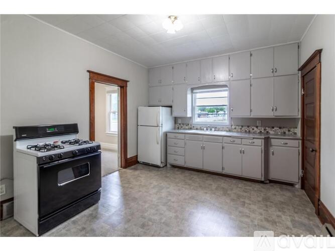 2320 3rd St N 2 Beds Single Family Home for Rent - Photo gallery 4