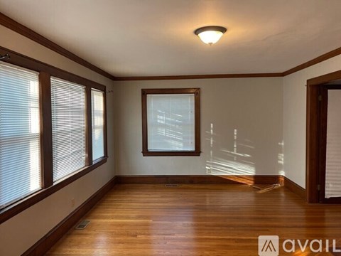21 Walnut St 2 Beds Apartment for Rent