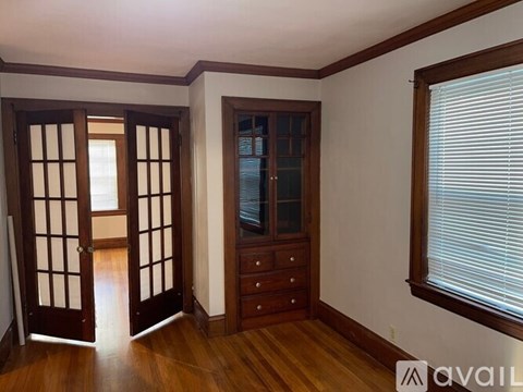 21 Walnut St 2 Beds Apartment for Rent