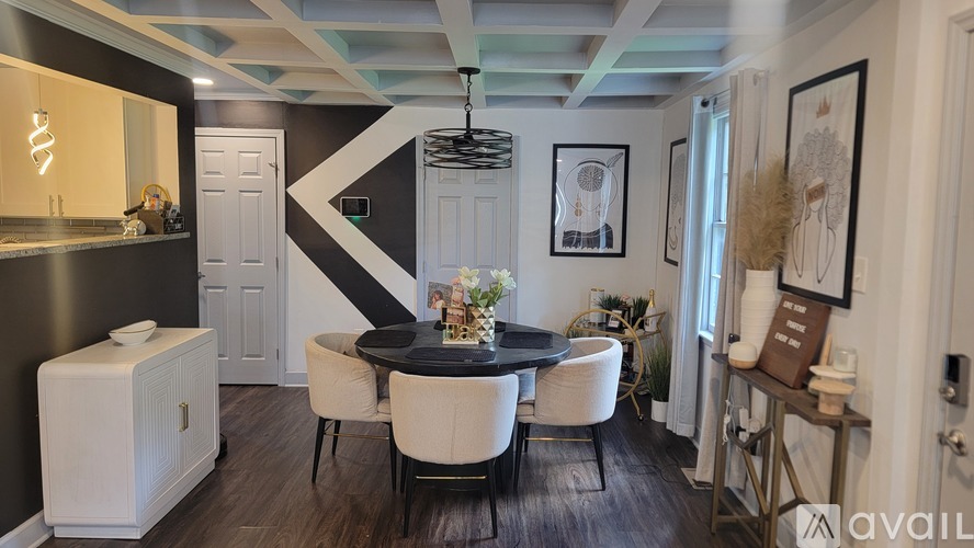 2619 Northview Avenue 3 Beds Single Family Home for Rent - Photo gallery 3