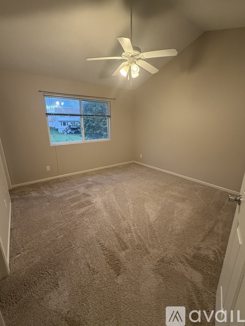 5612 South 159th Avenue 3 Beds Single Family Home for Rent - Photo gallery 5