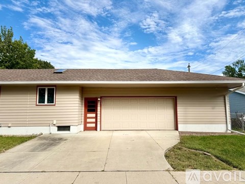 2038 16 1/2 Street Northwest 6 Beds Apartment for Rent
