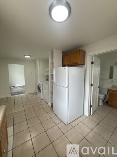 523 E 8Th Ave 1 Apartment for Rent