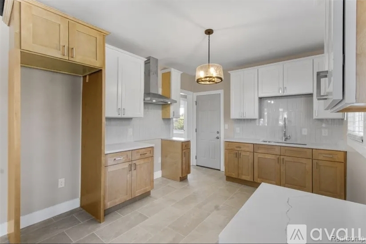 1975 Virginia Park Street 3 Beds Apartment for Rent - Photo gallery 2