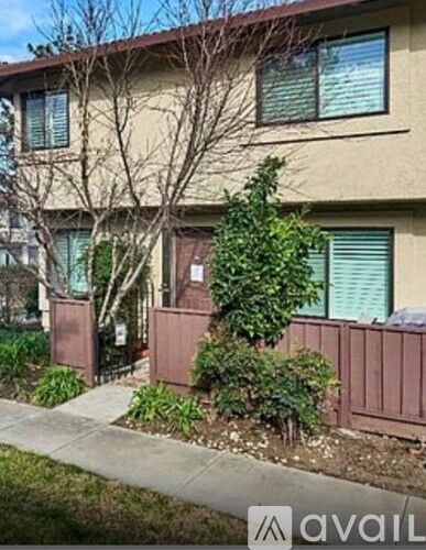 235 Kenbrook Circle 3 Beds Townhouse for Rent - Photo gallery 4