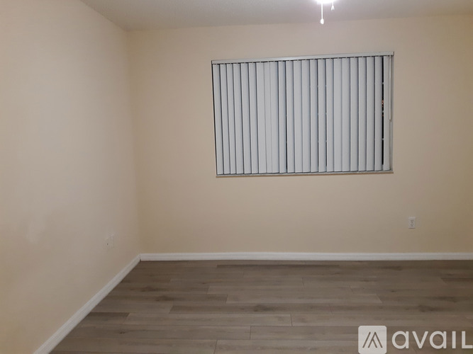 1000 Crestwood Court South 2 Beds Condo for Rent - Photo gallery 3