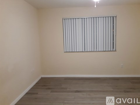 1000 Crestwood Court South 2 Beds Apartment for Rent