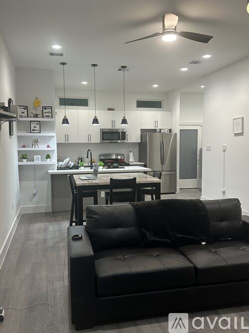 3230 Reeves St 5 Beds Single Family Home for Rent - Photo gallery 2