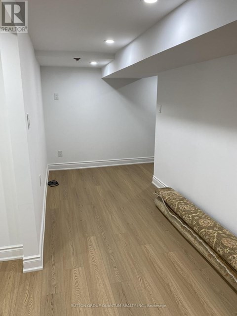LOWER UNIT B - 314 LAKESHORE ROAD E 1 Apartment for Rent
