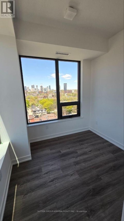LPH18 - 28 EASTERN AVENUE 3 Beds Apartment for Rent