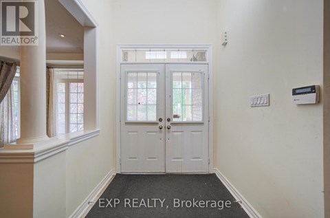 17 COUNTRY RIDGE DRIVE 4 Beds Apartment for Rent