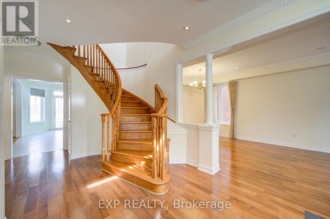 17 COUNTRY RIDGE DRIVE 4 Beds Apartment for Rent