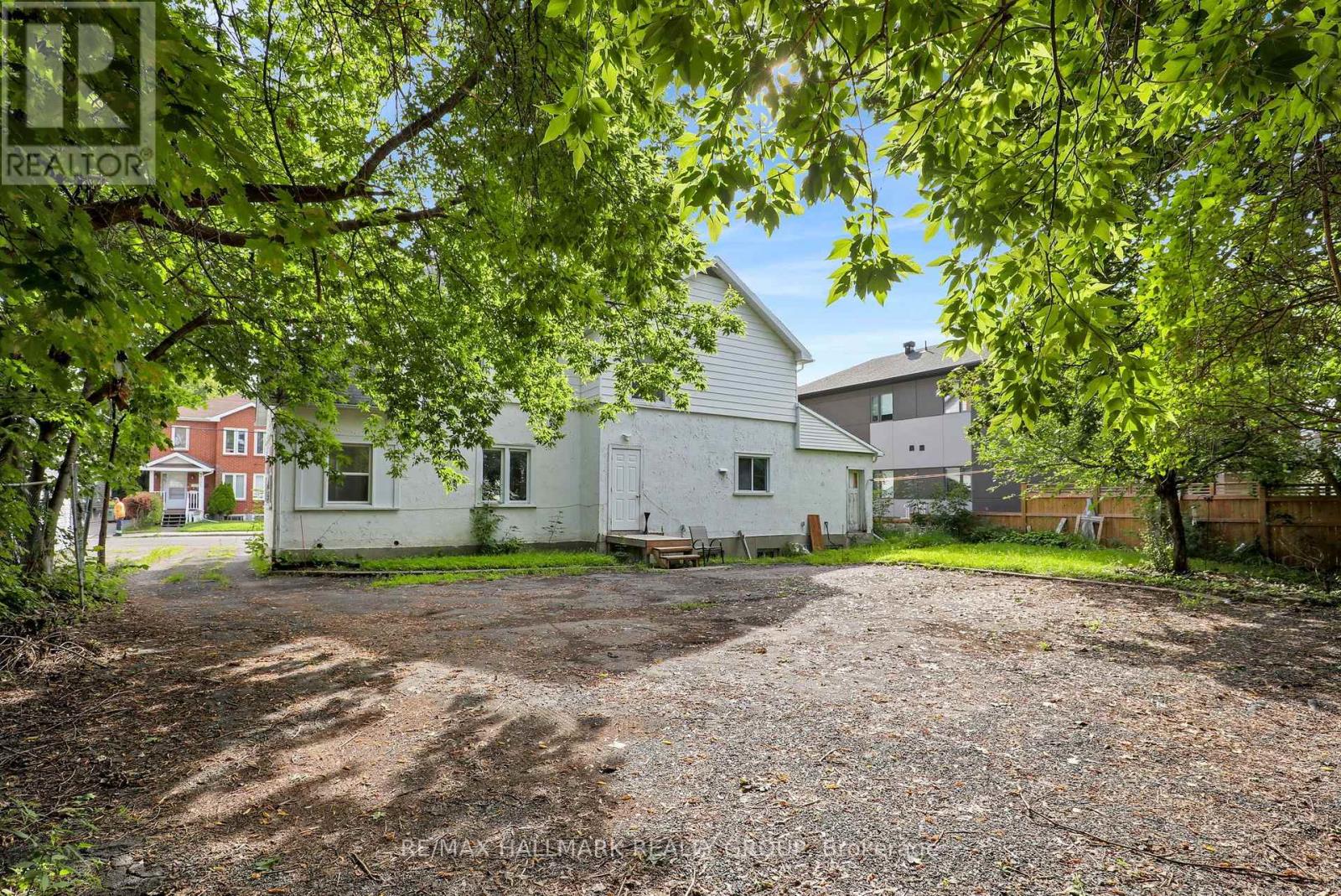 3 bedroom apartment - 310 MONA AVENUE, Ottawa 4