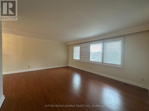 94 QUEEN STREET S 3 Beds Apartment for Rent