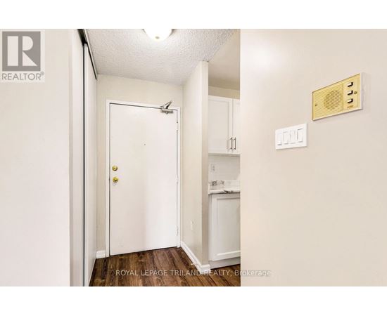 107 - 1584 ERNEST AVENUE 2 Beds Apartment, Condo, Home for Rent - Photo gallery 2