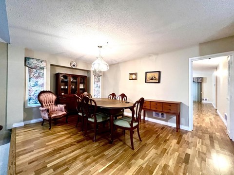 1909 E SOUTHMERE CRESCENT 3 Beds Apartment for Rent