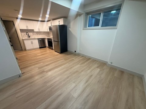 Basement, 13 Redpoll Wynd 2 Beds Apartment for Rent