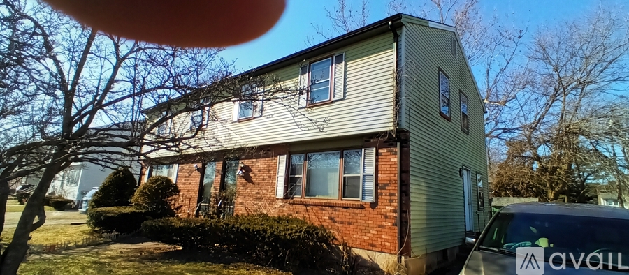 9 Echo Ln 3 Beds Apartment for Rent - Photo gallery 3