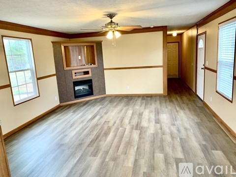 6489 Irisburg Rd 3 Beds Apartment for Rent