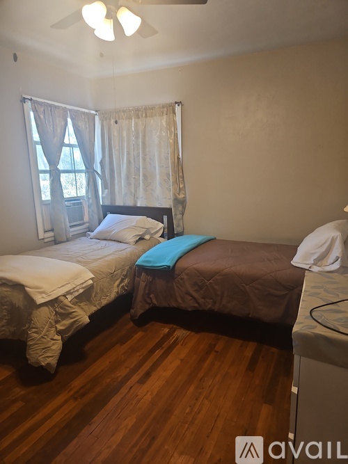 160 S 4th Street 2 Beds Single Family Home for Rent - Photo gallery 3