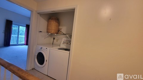 190 South Quinsigamond Avenue 3 Beds Apartment for Rent