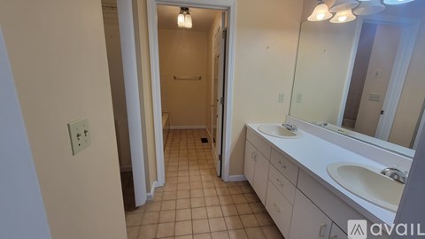190 South Quinsigamond Avenue 3 Beds Apartment for Rent