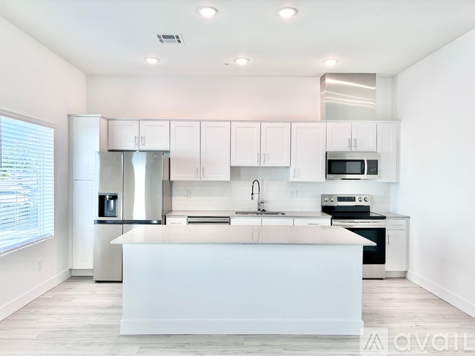 3232 N 37th St 2 Beds Apartment for Rent - Photo gallery 2