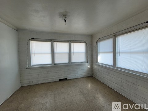 309 Ridgeway Ave 2 Beds Apartment for Rent