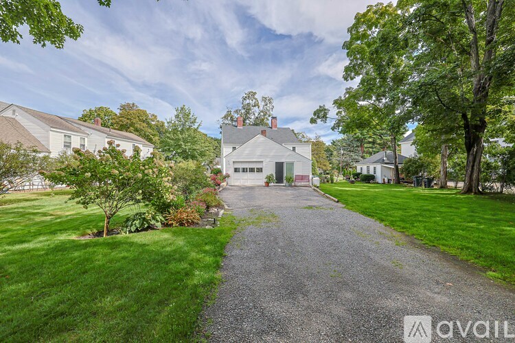 21 Middle Street 2 Beds Single Family Home for Rent - Photo gallery 5