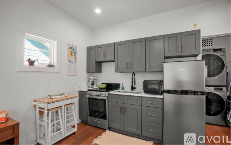 1008C 12th Street 1 Apartment for Rent - Photo gallery 5