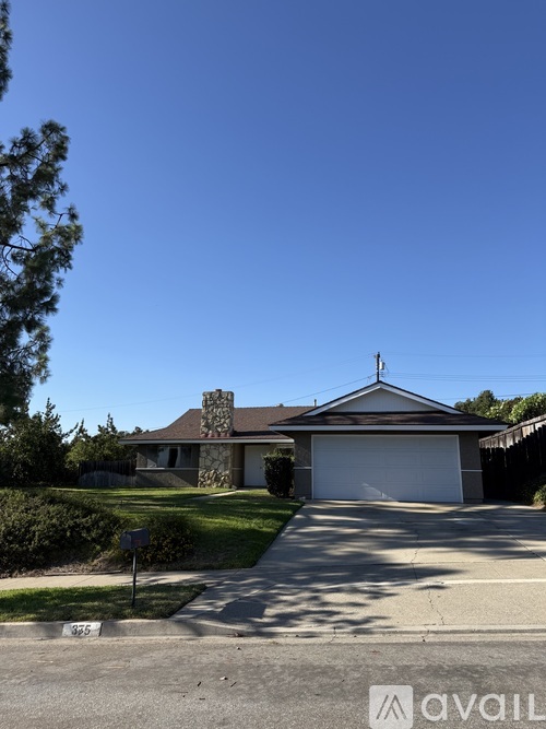 375 Nutwood St 3 Beds Single Family Home for Rent - Photo gallery 1