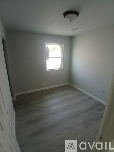 415 Lindenwood Drive 3 Beds Single Family Home for Rent - Photo gallery 2
