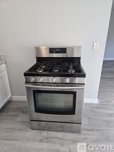 415 Lindenwood Drive 3 Beds Apartment for Rent