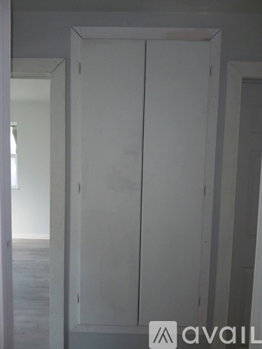 415 Lindenwood Drive 3 Beds Single Family Home for Rent - Photo gallery 4