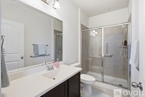 1324 Lake Grove Drive 4 Beds Apartment for Rent