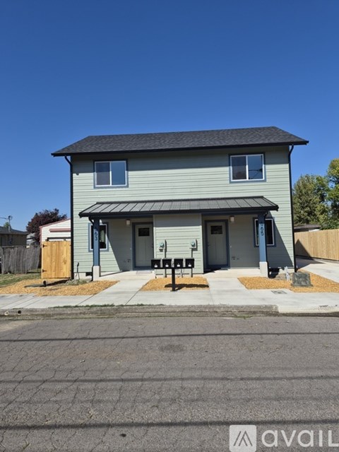665 E 32Nd Ave 2 Beds Apartment for Rent