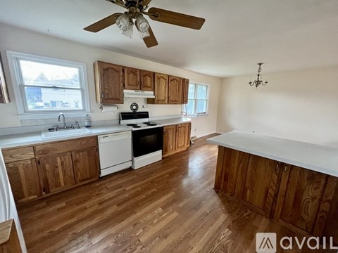 722 Chrysler Avenue 4 Beds Apartment for Rent