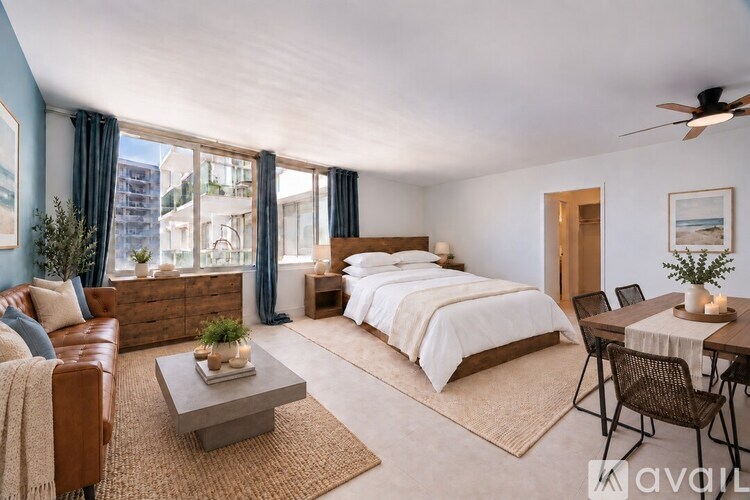 1000 West Ave Studio Condo for Rent - Photo gallery 3