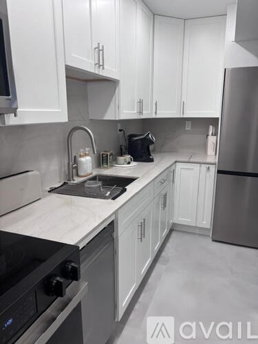 1000 West Ave Studio Apartment for Rent
