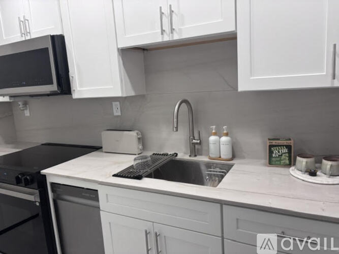 1000 West Ave Studio Condo for Rent - Photo gallery 5