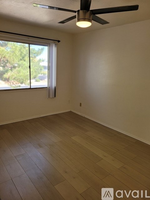 5434 W Sheena Dr 2 Beds Apartment for Rent