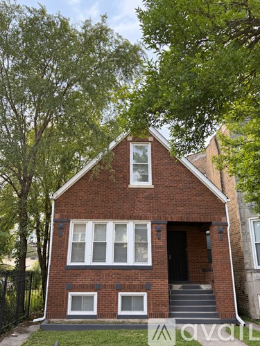 7042 S Vernon Ave 5 Beds Apartment for Rent