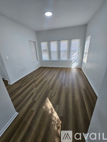 7042 S Vernon Ave 5 Beds Apartment for Rent