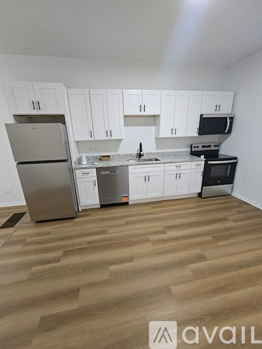 7042 S Vernon Ave 5 Beds Single Family Home for Rent - Photo gallery 4