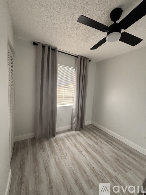 6924 Stonesthrow Circle North 2 Beds Condo for Rent - Photo gallery 3